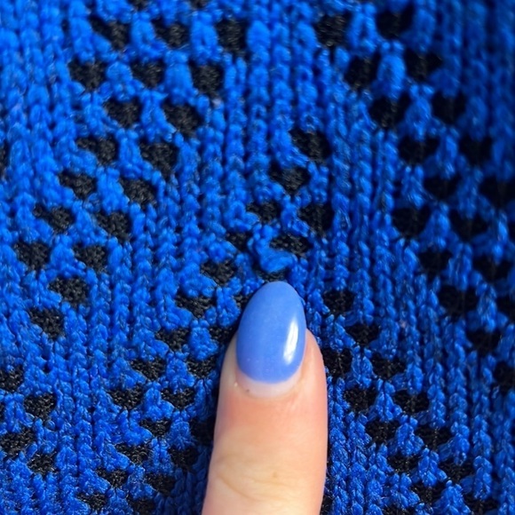 Chico’s Blue Chevron Top Size 3 (16) - Picture 6 of 13